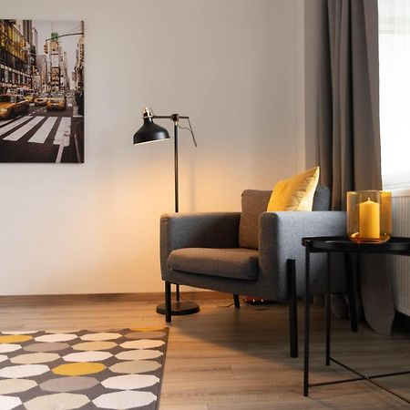 Apartment Bright - Central - Balcony - Tradefair Нойс Экстерьер фото