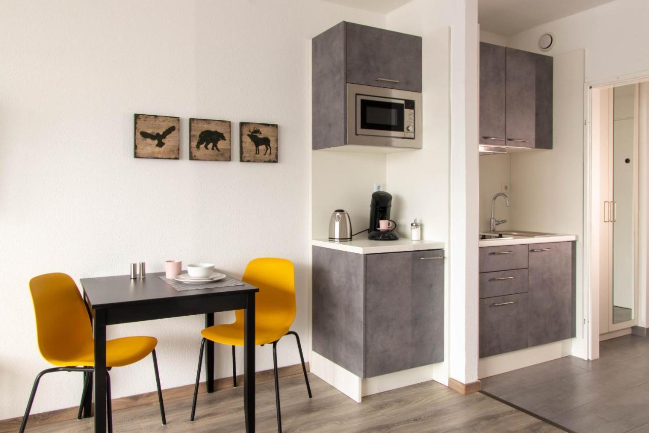 Apartment Bright - Central - Balcony - Tradefair Нойс Экстерьер фото